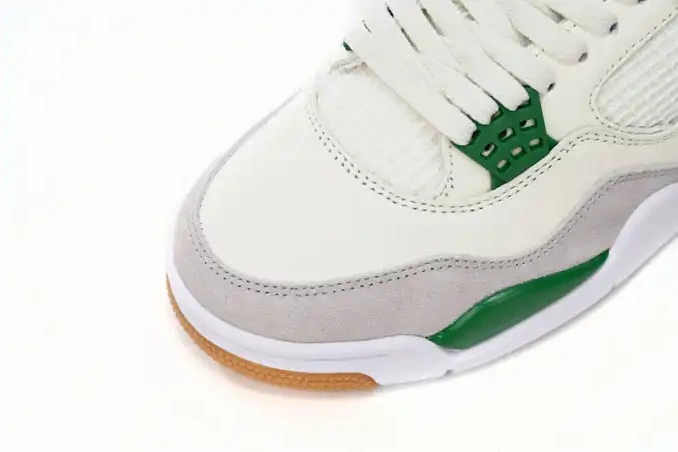Boostmaster lin 4 Retro DR5415-103 Green Jordan SB Pine 0529